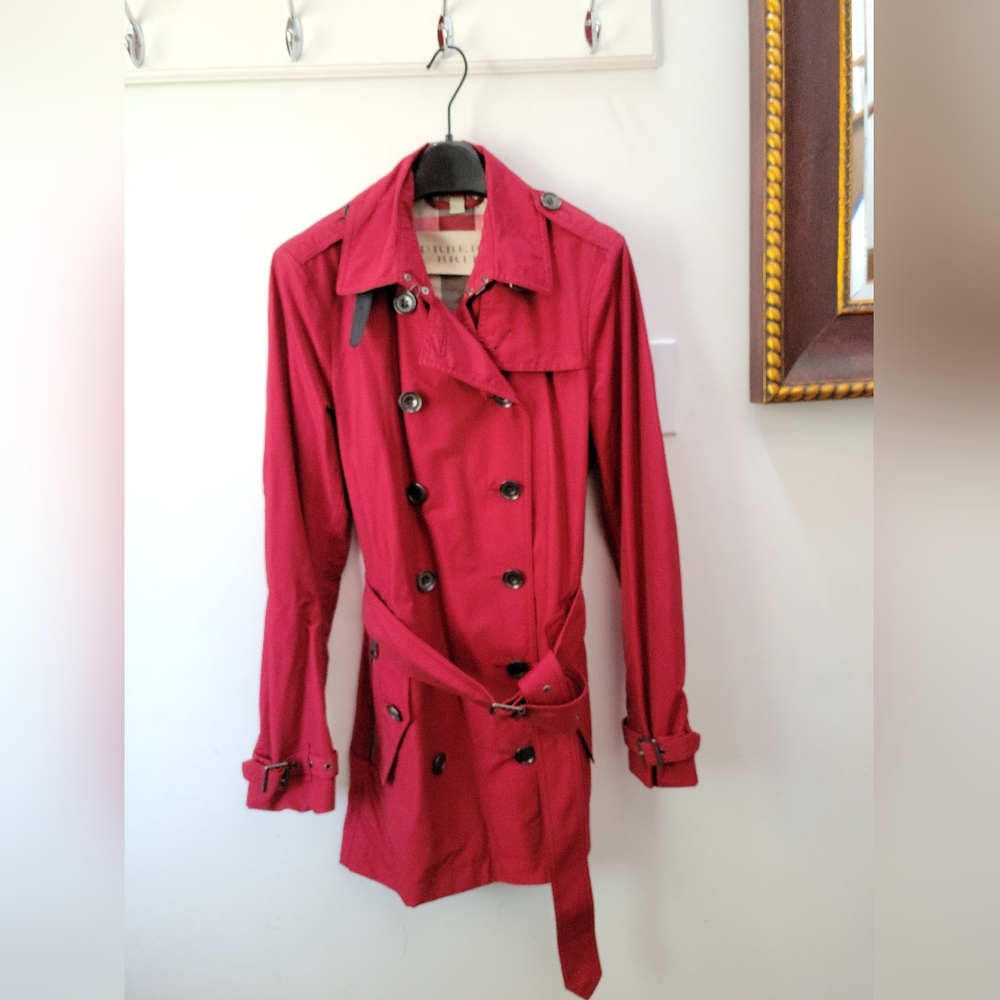 Authentic Red Burberry Brit Trench coat. Size US6